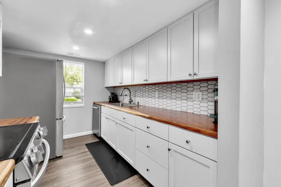 1030 Galliton Court, Columbus, OH 43220 - Image #3