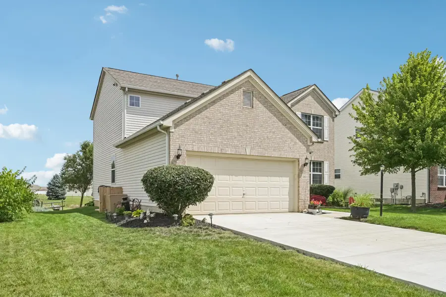 161 Chestnut Estates Drive, Commercial Point, OH 43116 - Image #2