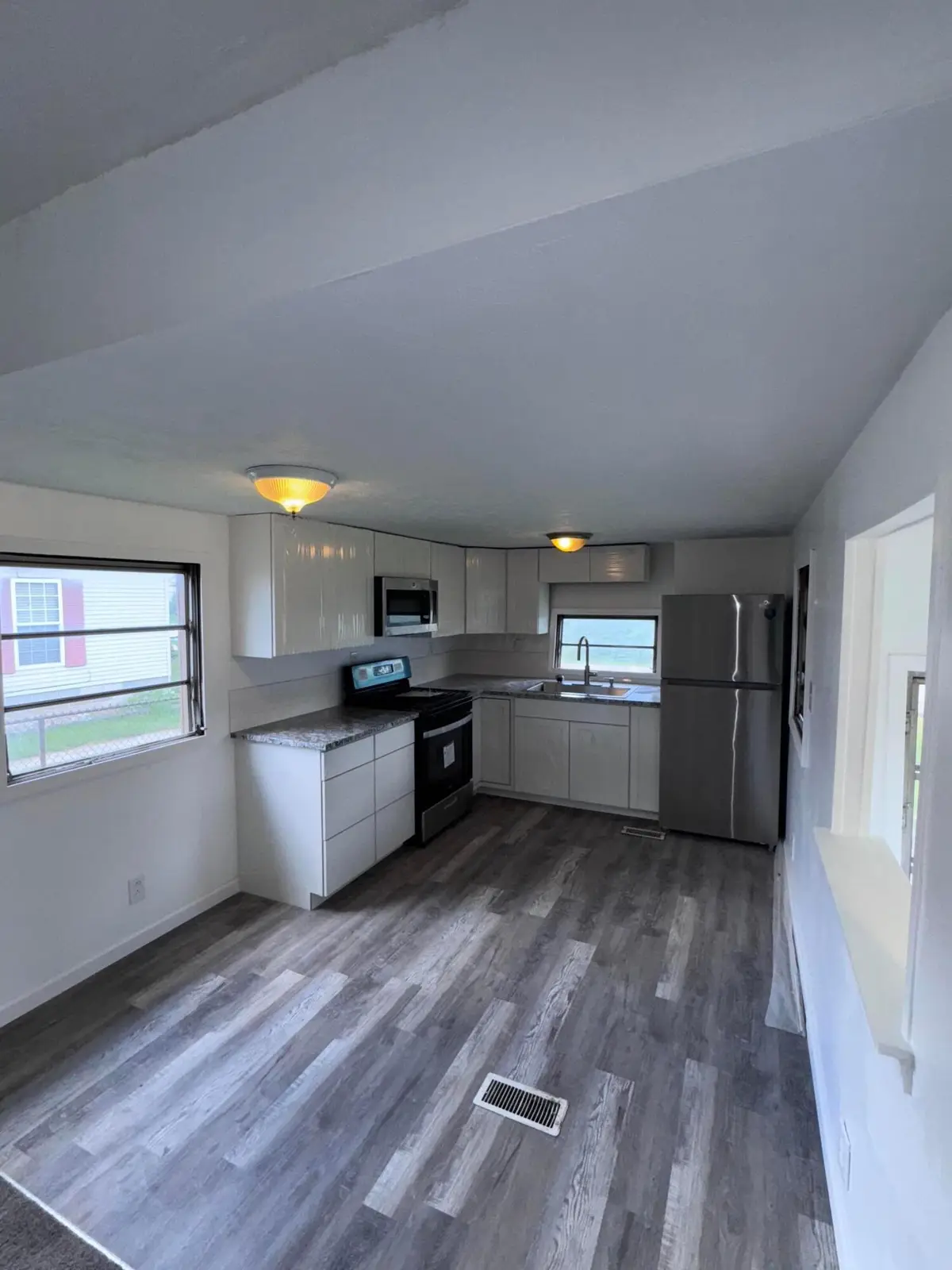 2229 Maureen Boulevard N, Obetz, OH 43207 - Image #1