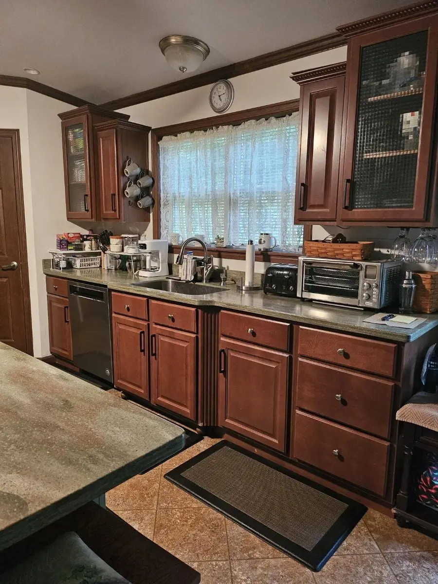 7882 State Route 669 Ne, Somerset, OH 43783 - Image #3