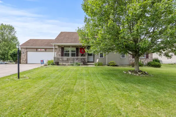 180 Jefferson Ridge Drive, Pataskala, OH 43062