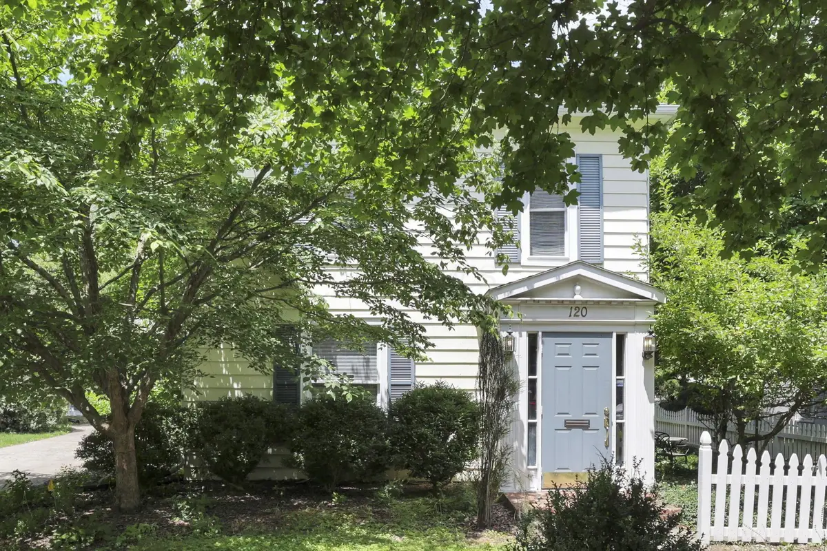 120 W Broadway, Granville, OH 43023 - Image #1