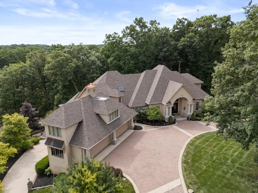 912 Matthews Brook Lane, Powell, OH 43065 - Image #2