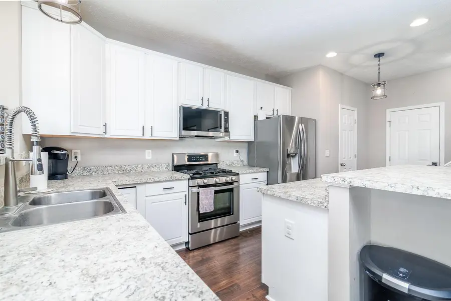 5 Burroughs Drive, Ashville, OH 43103 - Image #3