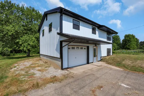 26563 Tarlton Adelphi Road, Laurelville, OH 43135