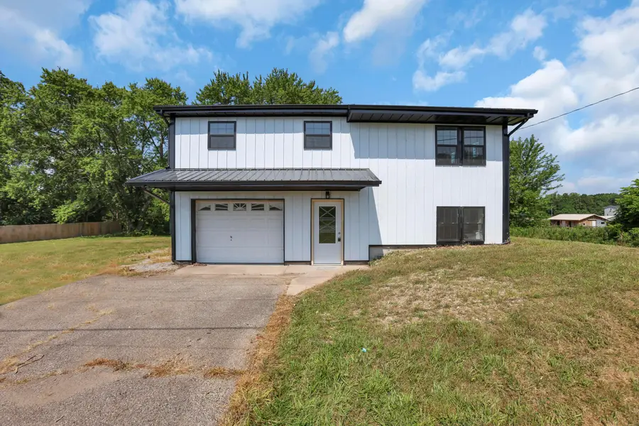 26563 Tarlton Adelphi Road, Laurelville, OH 43135 - Image #3