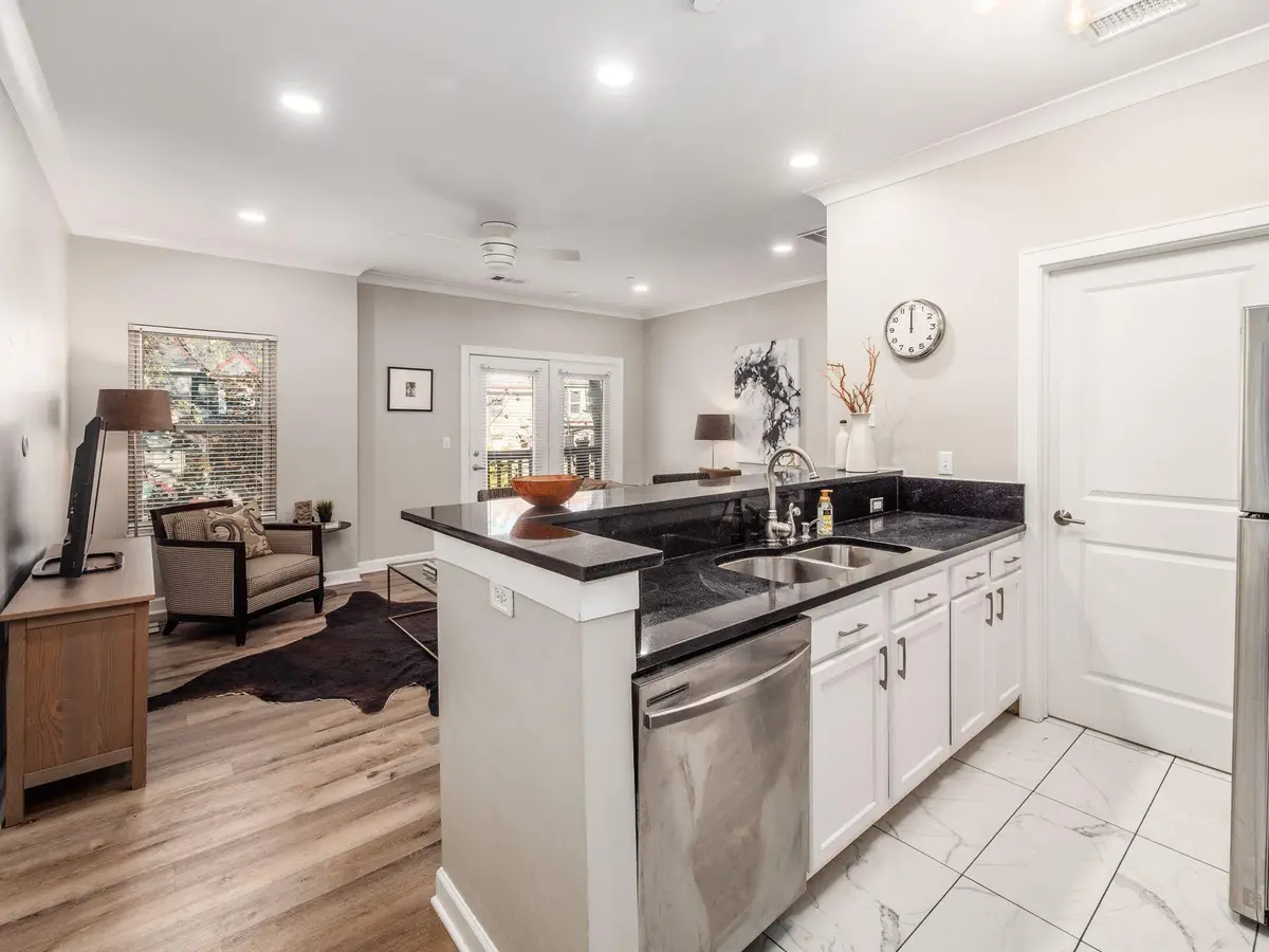 37 Buttles Avenue, Columbus, OH 43215 - Image #1