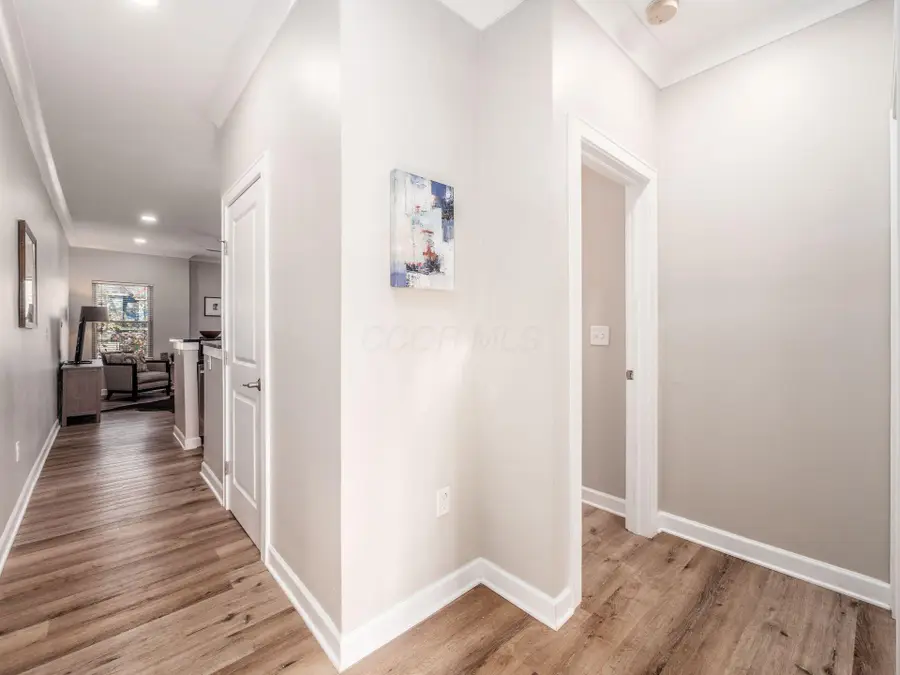 37 Buttles Avenue, Columbus, OH 43215 - Image #2