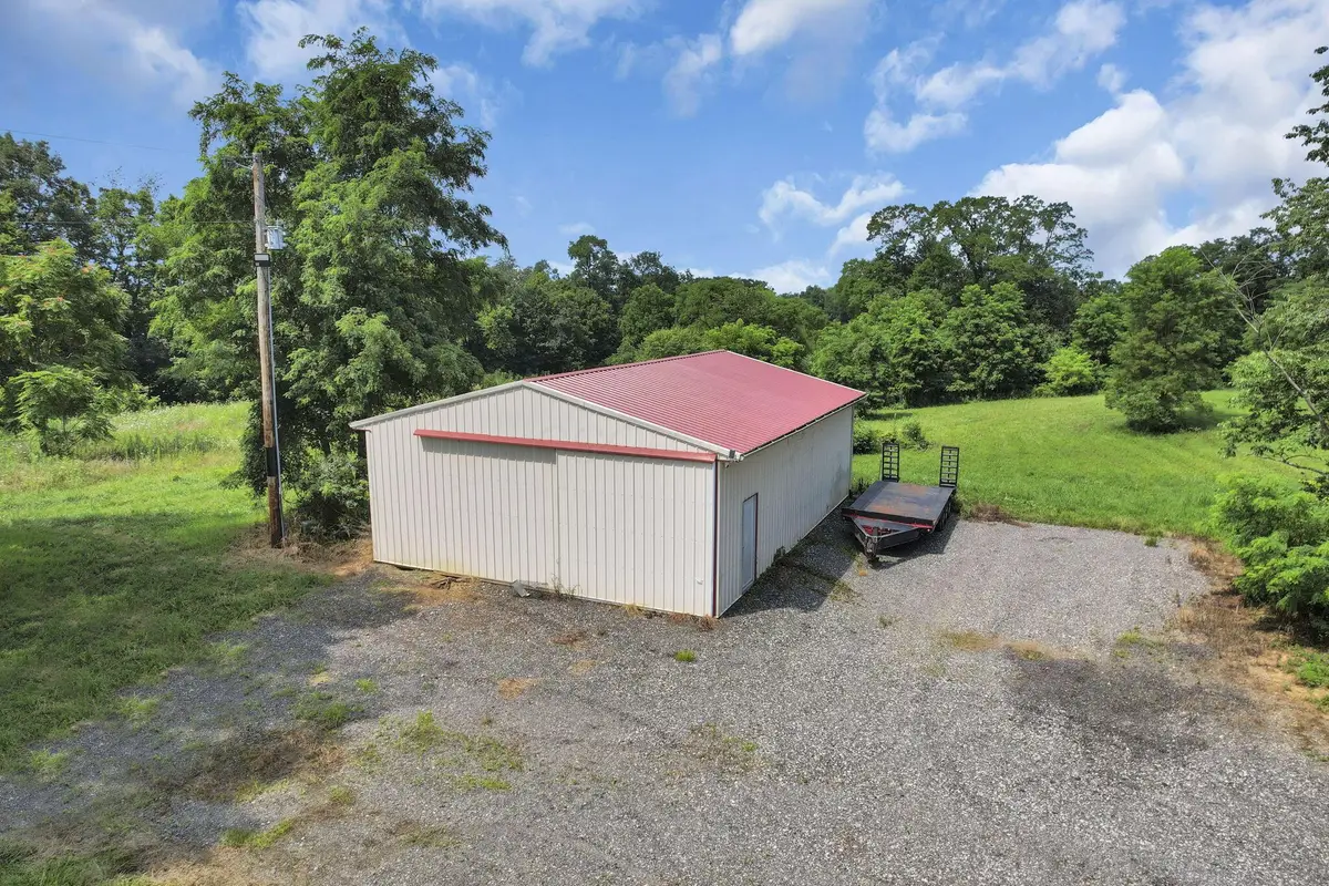 4065 Logan-thornville Road Ne, Rushville, OH 43150 - Image #1