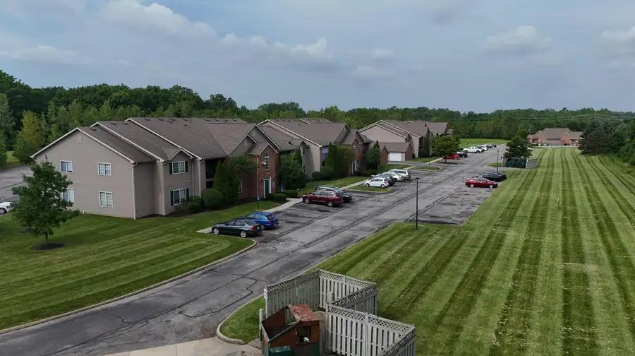 6523 Dorothys Creek, Canal Winchester, OH 43110 - Image #2