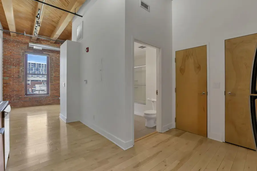 150 E Main Street, Columbus, OH 43215 - Image #3