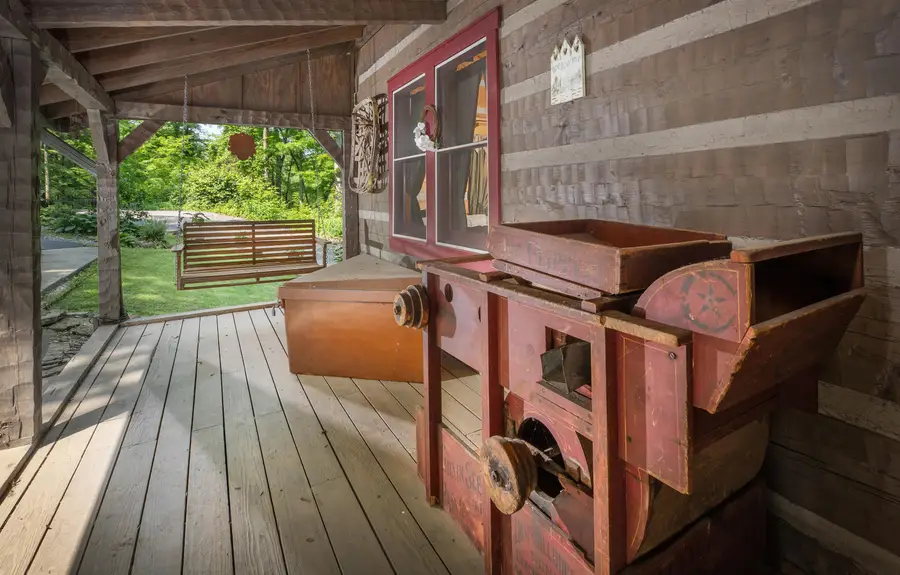 9757 Old Delaware Road, Mount Vernon, OH 43050 - Image #3