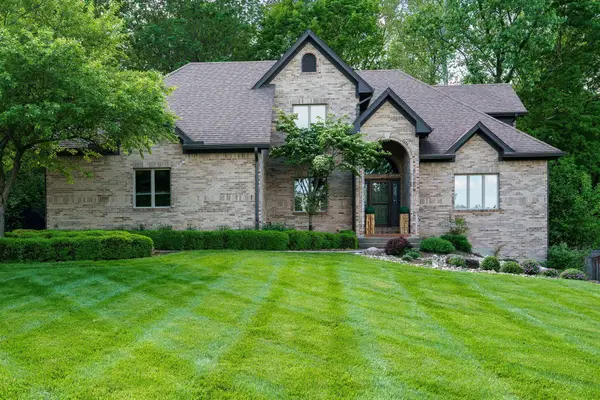 527 Viking Landing Court, Beavercreek, OH 45434