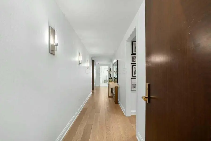 1 Miranova Place, Columbus, OH 43215 - Image #2