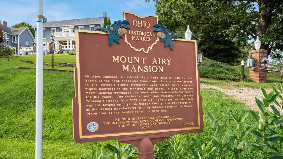 284 N Kennebec Avenue, McConnelsville, OH 43756 - Image #2