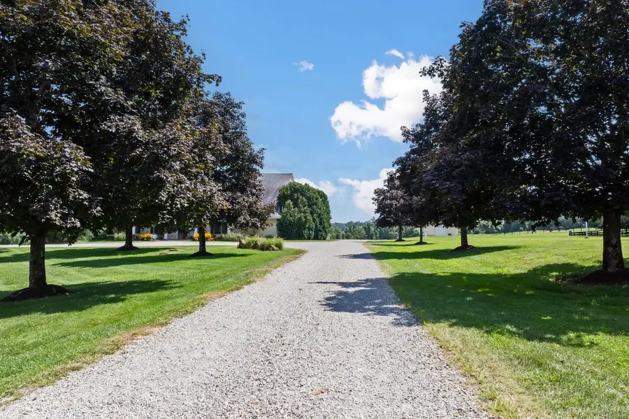 5701 Lancaster Circleville Road Sw, Lancaster, OH 43130 - Image #2