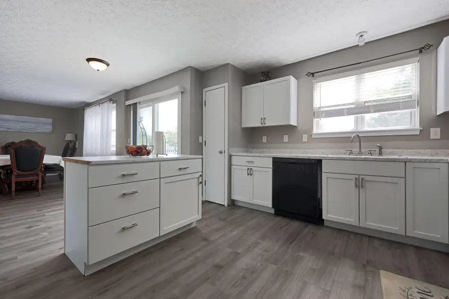 6361 Brice Dale Drive, Canal Winchester, OH 43110 - Image #2