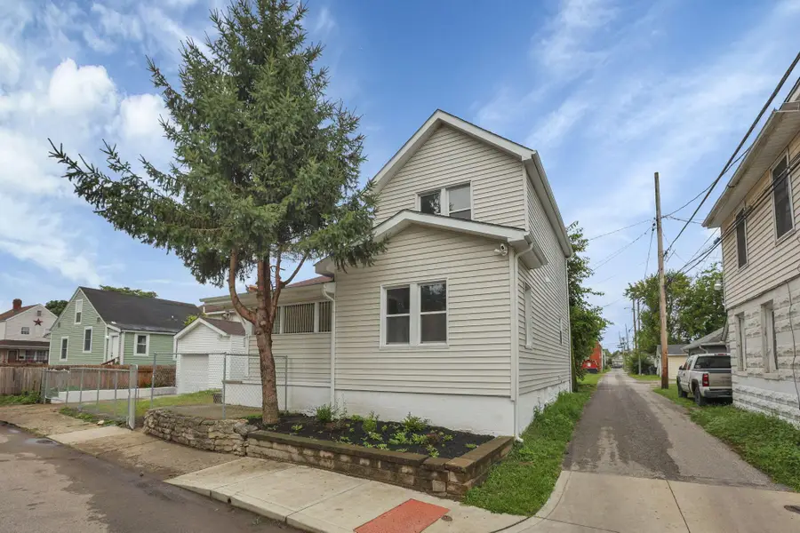 351 Dakota Avenue, Columbus, OH 43223 - Image #3