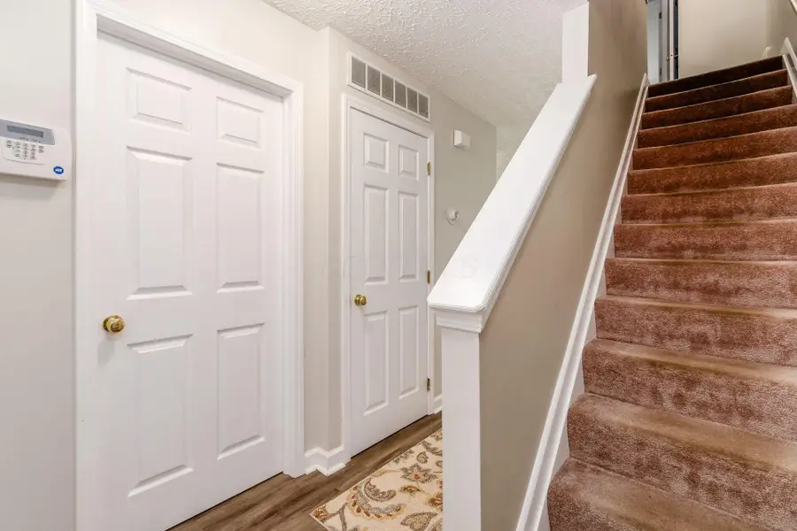 5195 Mantua Drive, Canal Winchester, OH 43110 - Image #2