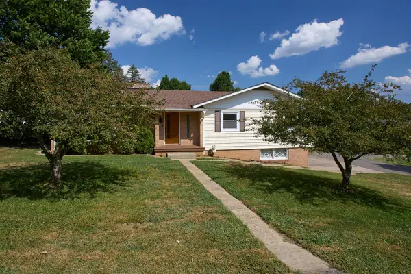 2700 Woodside Drive, Zanesville, OH 43701