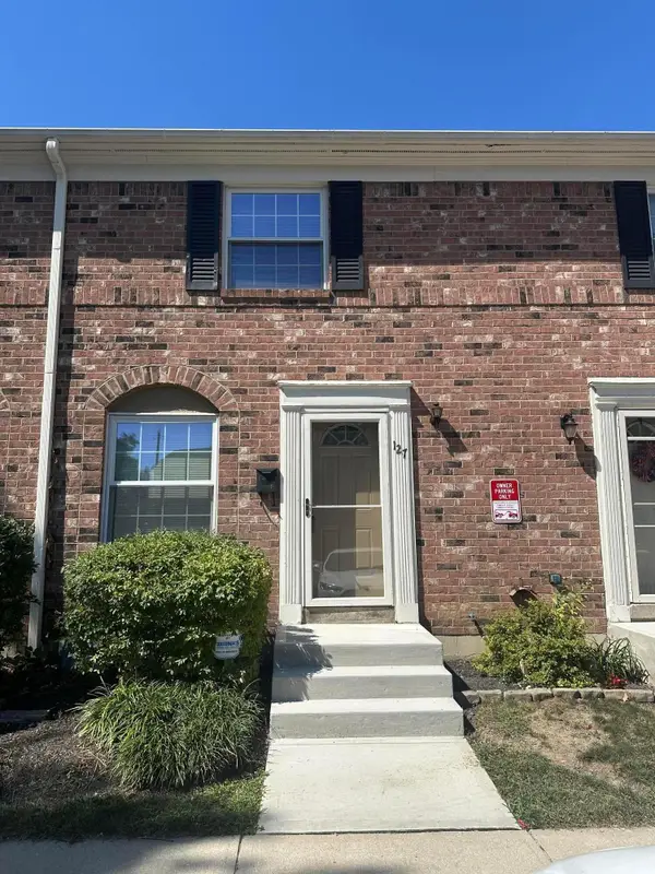 127 Tarryton Court W, Columbus, OH 43228