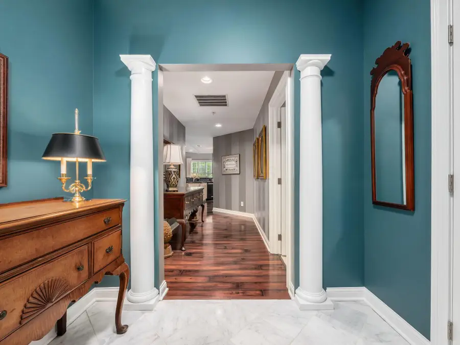 8144 Mount Air Place, Columbus, OH 43235 - Image #3