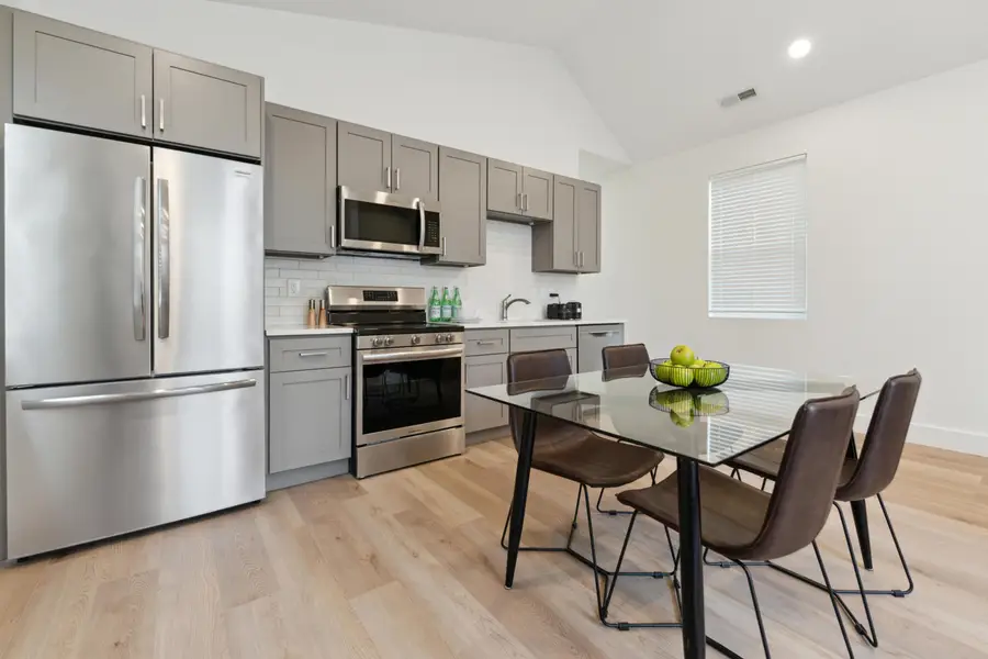 196 Belvidere Avenue, Columbus, OH 43223 - Image #3