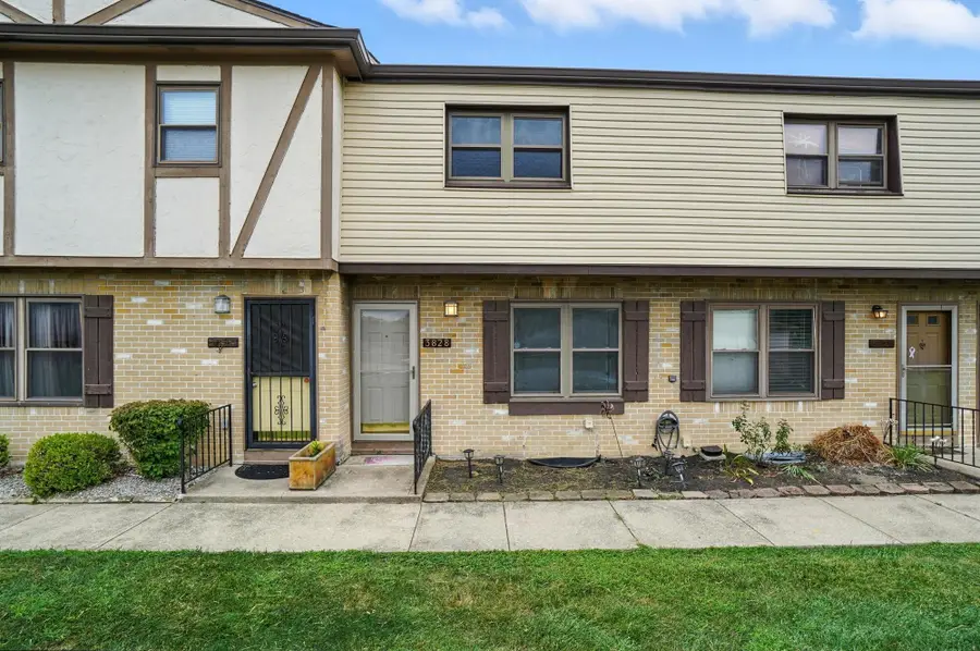 3828 Queen Anne Place, Grove City, OH 43123 - Image #2