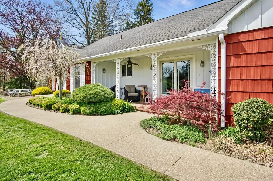 1165 Friendship Drive, New Concord, OH 43762 - Image #3