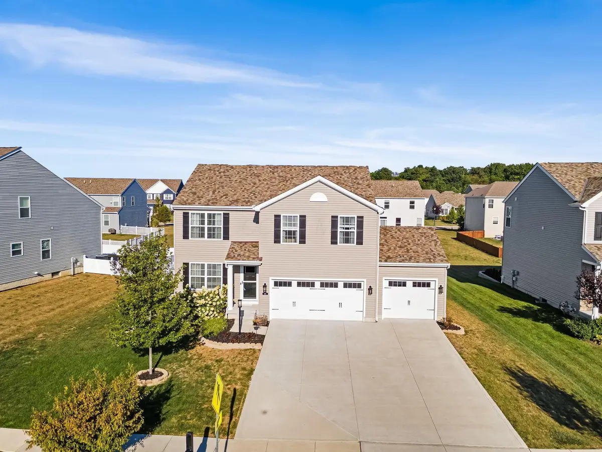 585 Weaver Ridge Drive, Marysville, OH 43040 - Image #1