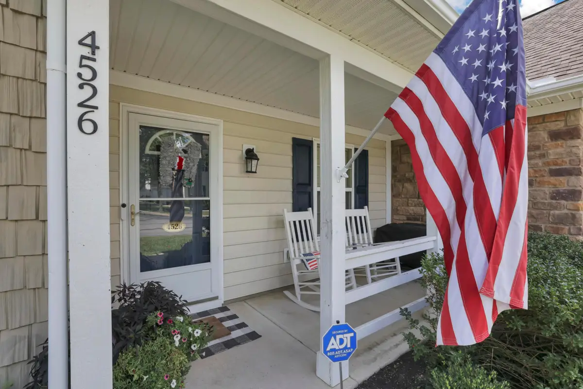 4526 Newport Loop E, Grove City, OH 43123 - Image #1