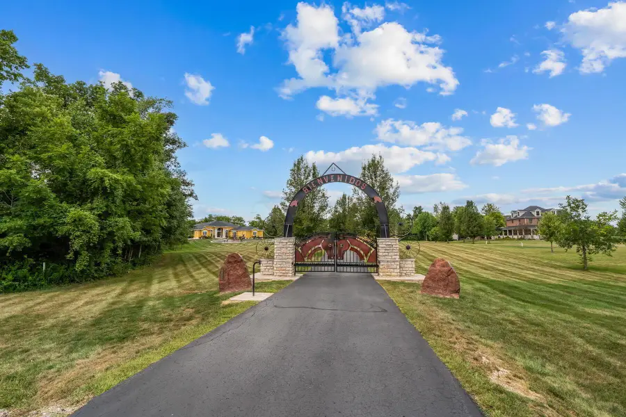 3583 Darby Knolls Boulevard, Hilliard, OH 43026 - Image #2