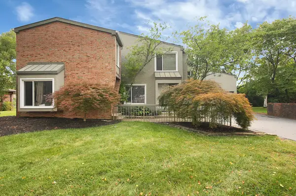 4756/4758 Moreland Drive W, Columbus, OH 43220