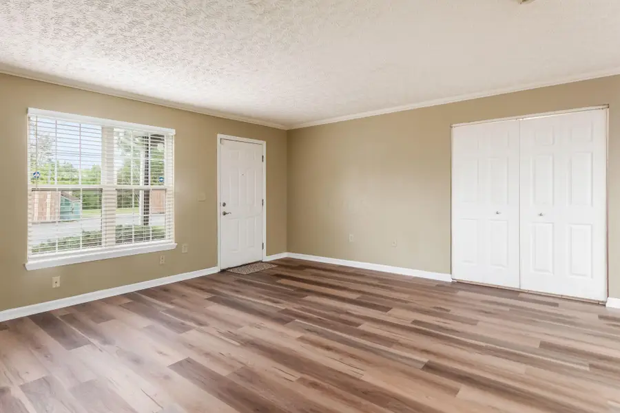 5617 Cedar, Columbus, OH 43228 - Image #3