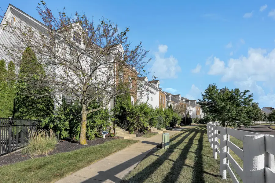 1010 Hartford Village Boulevard, Columbus, OH 43228 - Image #2