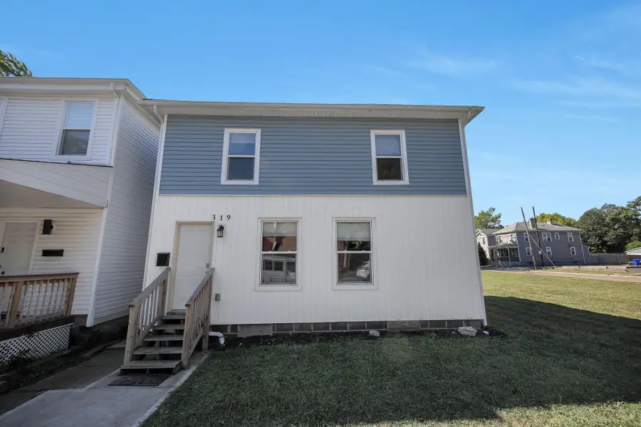 319 E Barthman Avenue, Columbus, OH 43207 - Image #2