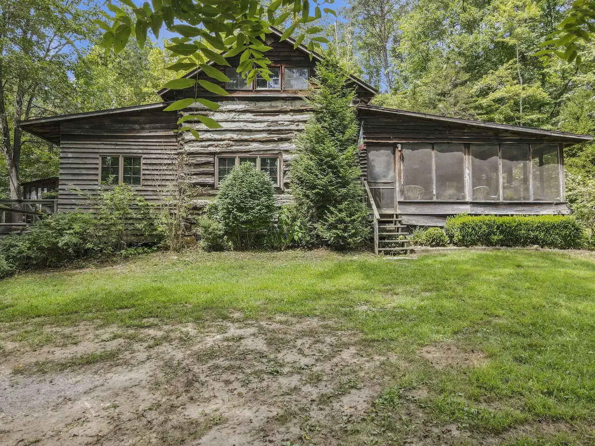 30574 Strawn Road, Logan, OH 43138 - Image #1