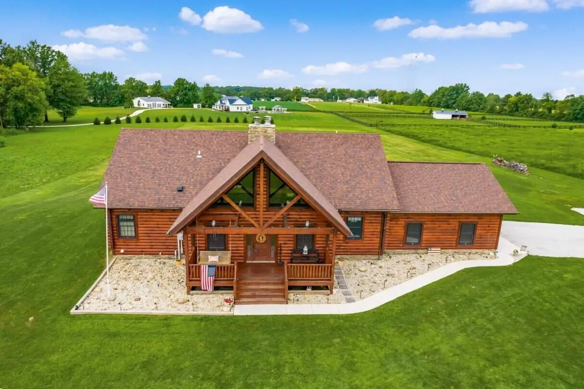 10568 Lynns Road, Pataskala, OH 43062 - Image #1