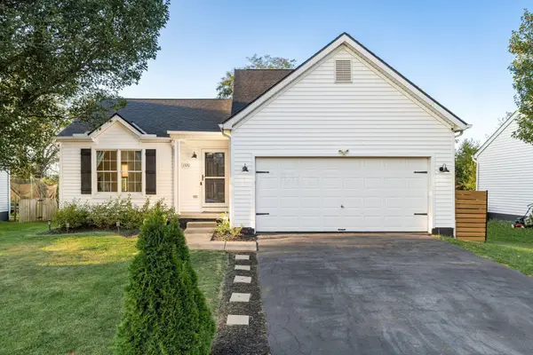 1320 Harold Stewart Parkway, Pataskala, OH 43062