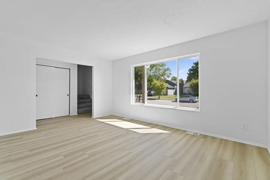 2145 Jeffey Drive, Hilliard, OH 43026 - Image #2