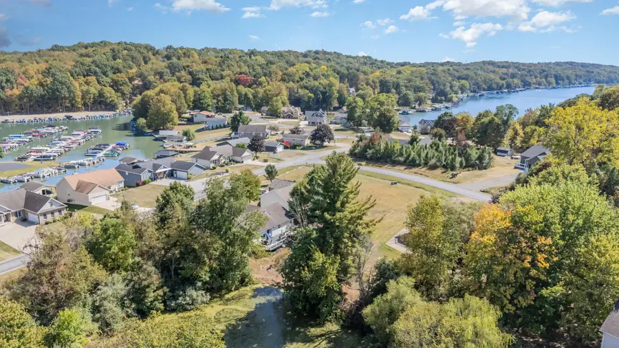 392 N Ridge Heights Drive, Howard, OH 43028 - Image #2