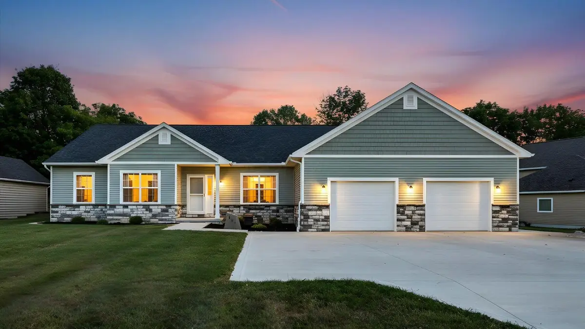 141 Sandpiper Drive, Thornville, OH 43076 - Image #1