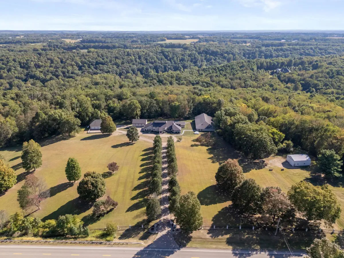 17980 Gambier Road, Mount Vernon, OH 43050 - Image #1