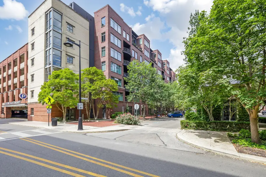 251 Daniel Burnham Square, Columbus, OH 43215 - Image #3