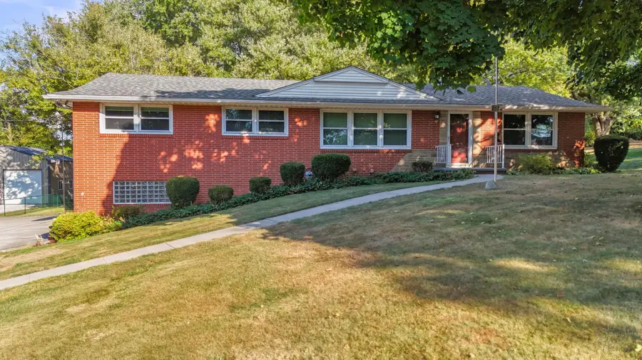 2670 Lombardi Avenue Sw, Canton, OH 44706 - #2