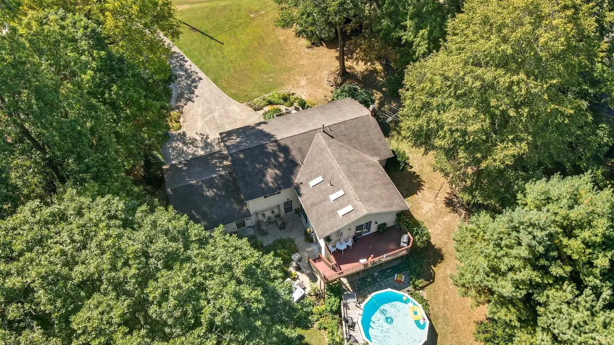 400 Brentwood Drive Ne, Newark, OH 43055 - Image #1