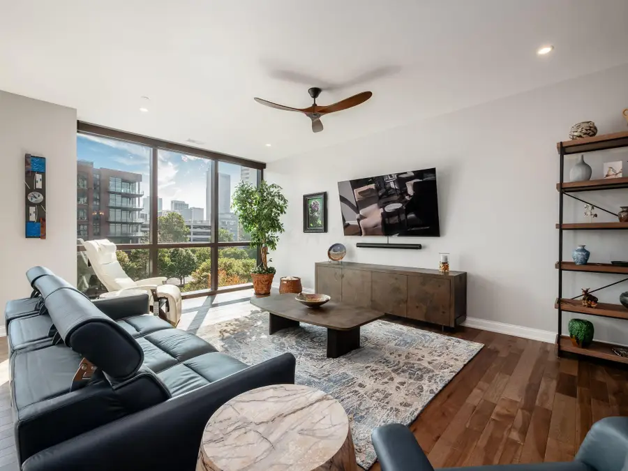 225 John H Mcconnell Boulevard, Columbus, OH 43215 - Image #2