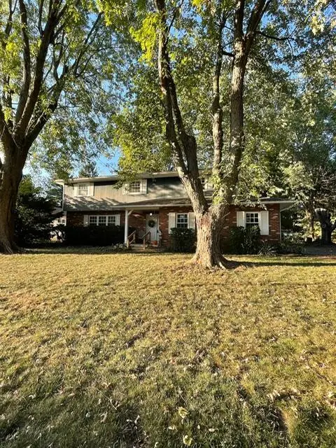 8782 Stonehenge Drive Nw, Pickerington, OH 43147 - Image #2