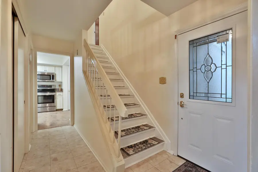 2095 Willowick Drive, Columbus, OH 43229 - Image #3