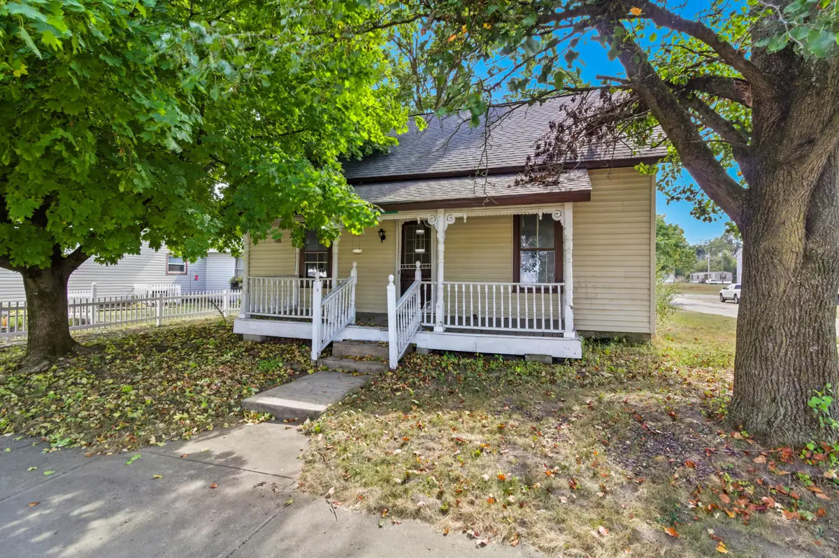 101 W 2nd Street, Frazeysburg, OH 43822 - Image #1